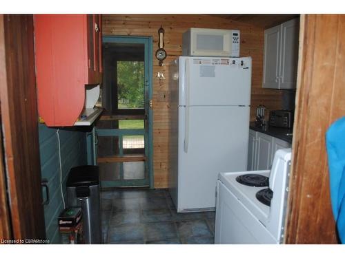 303 Erie Boulevard, Long Point, ON - Indoor Photo Showing Kitchen