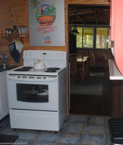 303 Erie Boulevard, Long Point, ON - Indoor Photo Showing Kitchen