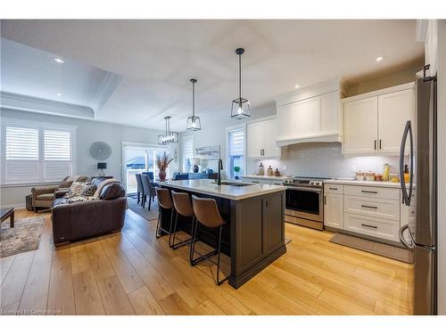 10 Hare Street, Waterford, ON - Indoor Photo Showing Kitchen With Upgraded Kitchen