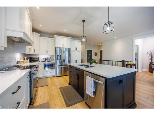 10 Hare Street, Waterford, ON - Indoor Photo Showing Kitchen With Double Sink With Upgraded Kitchen