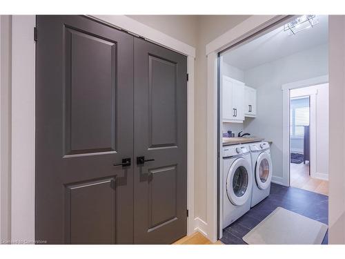 10 Hare Street, Waterford, ON - Indoor Photo Showing Laundry Room