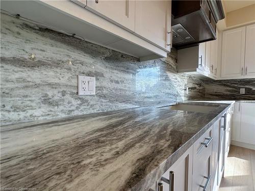 68 Hamilton Plank Rd, Port Dover, ON - Indoor Photo Showing Kitchen