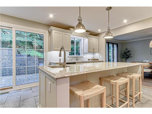 162 Mccall Crescent, Simcoe, ON - Indoor Photo Showing Kitchen With Upgraded Kitchen