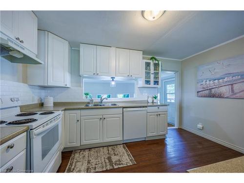 21 Lakeview Avenue, Port Dover, ON - Indoor Photo Showing Kitchen With Double Sink