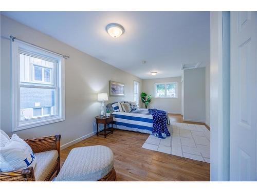 21 Lakeview Avenue, Port Dover, ON - Indoor Photo Showing Bedroom