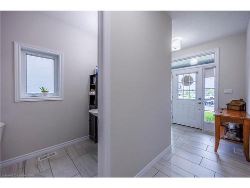 209 Woodway Trail, Simcoe, ON - Indoor Photo Showing Other Room