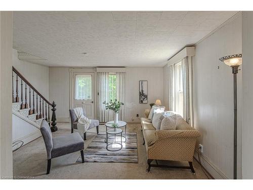 231 Culver Road, Simcoe, ON - Indoor Photo Showing Living Room