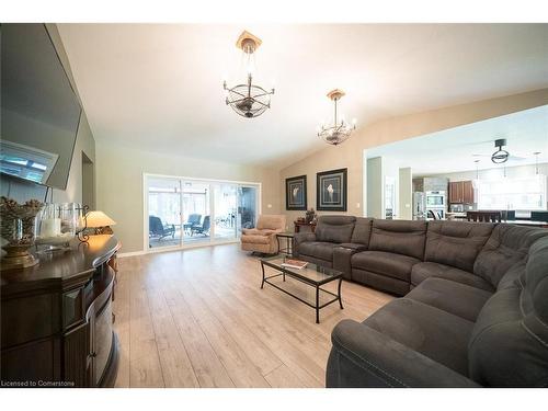 156 St. Johns Road West, Simcoe, ON - Indoor Photo Showing Living Room