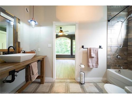 156 St. Johns Road West, Simcoe, ON - Indoor Photo Showing Bathroom