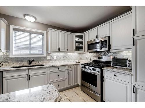 11 Sea Breeze Dr, Port Dover, ON - Indoor Photo Showing Kitchen With Upgraded Kitchen