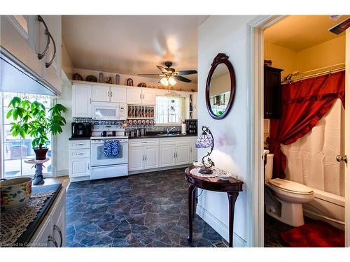 79 Sovereign Street W, Waterford, ON - Indoor Photo Showing Kitchen