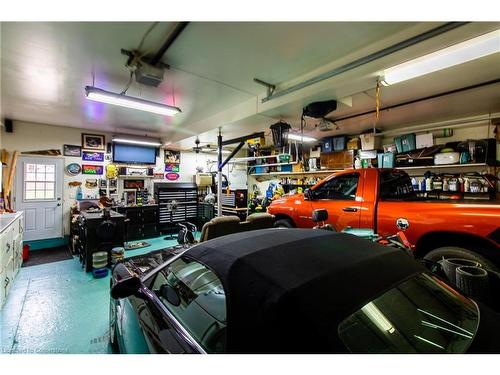 79 Sovereign Street W, Waterford, ON - Indoor Photo Showing Garage