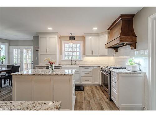 883 Lynedoch Road, Simcoe, ON - Indoor Photo Showing Kitchen With Upgraded Kitchen