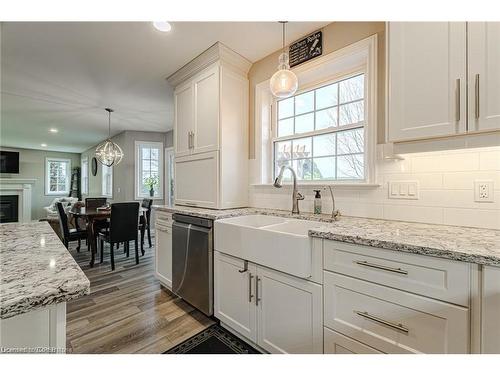 883 Lynedoch Road, Simcoe, ON - Indoor Photo Showing Kitchen With Upgraded Kitchen