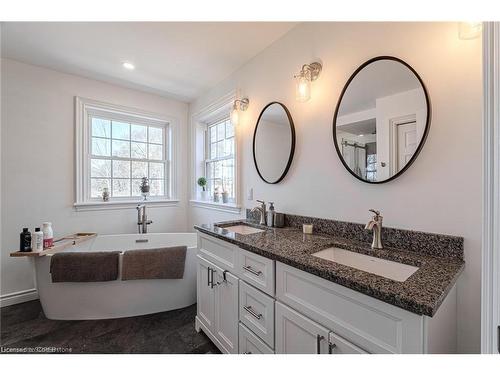 883 Lynedoch Road, Simcoe, ON - Indoor Photo Showing Bathroom