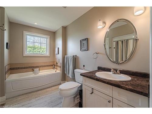 883 Lynedoch Road, Simcoe, ON - Indoor Photo Showing Bathroom