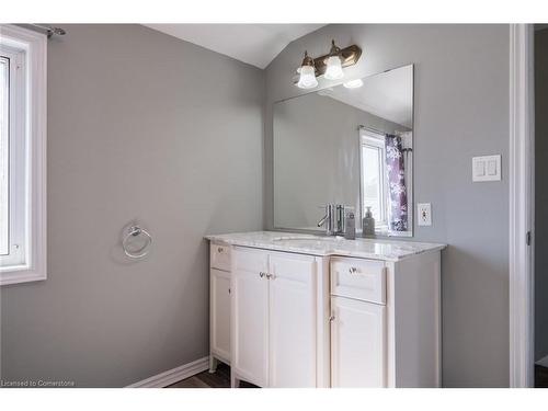 404 Queensway Street W, Simcoe, ON - Indoor Photo Showing Other Room