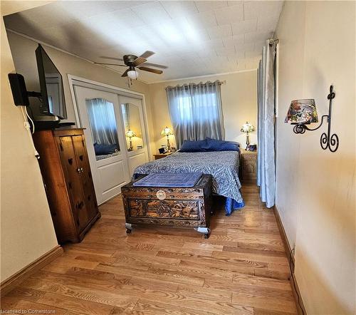 7 Chestnut Street, Port Rowan, ON - Indoor Photo Showing Bedroom