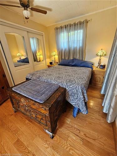 7 Chestnut Street, Port Rowan, ON - Indoor Photo Showing Bedroom