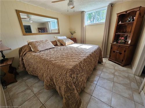 7 Chestnut Street, Port Rowan, ON - Indoor Photo Showing Bedroom