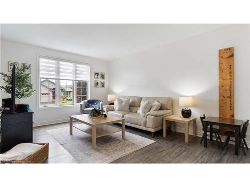 59 Driftwood Drive, Simcoe, ON - Indoor Photo Showing Living Room