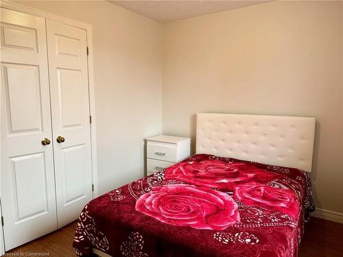 271 College St W, Waterford, ON - Indoor Photo Showing Bedroom