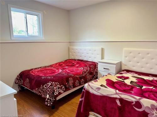 271 College St W, Waterford, ON - Indoor Photo Showing Bedroom