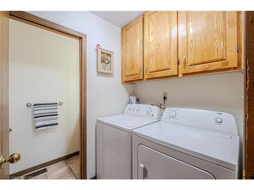 2 Angle Street, Simcoe, ON - Indoor Photo Showing Laundry Room