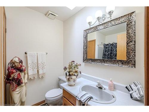 2 Angle Street, Simcoe, ON - Indoor Photo Showing Bathroom