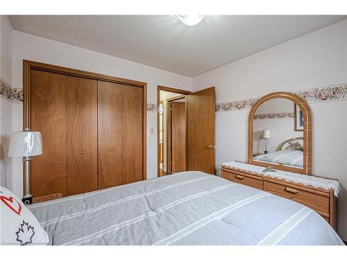 2 Angle Street, Simcoe, ON - Indoor Photo Showing Bedroom