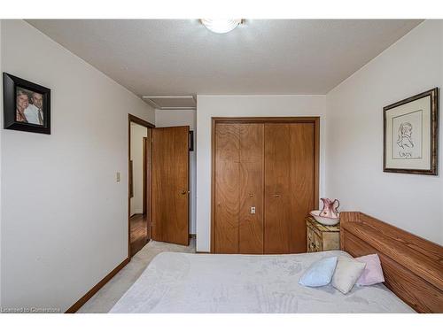 2 Angle Street, Simcoe, ON - Indoor Photo Showing Bedroom