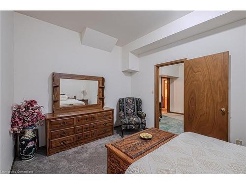 2 Angle Street, Simcoe, ON - Indoor Photo Showing Bedroom