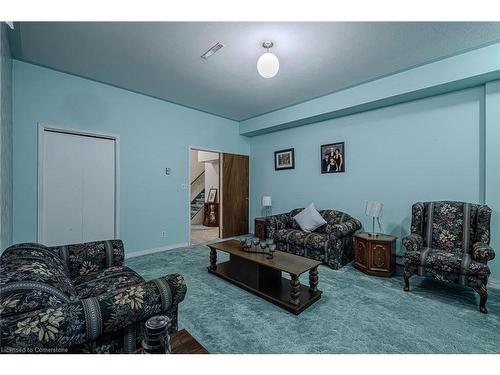 2 Angle Street, Simcoe, ON - Indoor Photo Showing Living Room