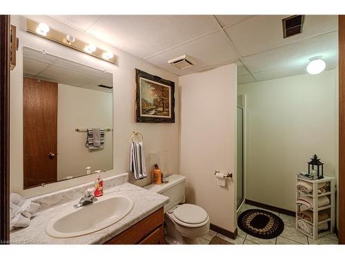 2 Angle Street, Simcoe, ON - Indoor Photo Showing Bathroom