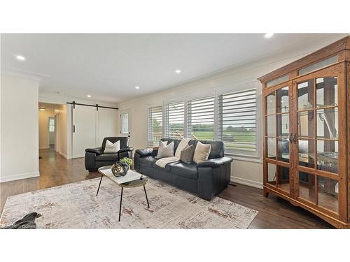 373 Decou Road, Simcoe, ON - Indoor Photo Showing Living Room