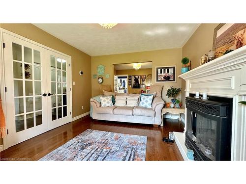 30 Woodfield Avenue, Townsend, ON - Indoor Photo Showing Living Room With Fireplace