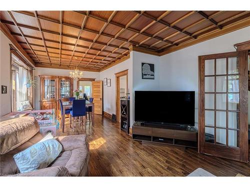 80 Kent Street S, Simcoe, ON - Indoor Photo Showing Living Room