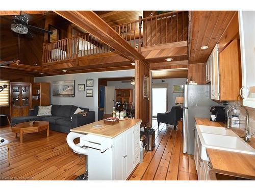 24 Winger Bay Lane, Selkirk, ON - Indoor Photo Showing Kitchen