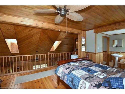 24 Winger Bay Lane, Selkirk, ON - Indoor Photo Showing Bedroom