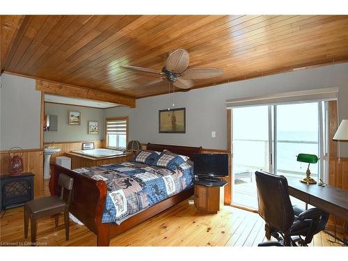 24 Winger Bay Lane, Selkirk, ON - Indoor Photo Showing Bedroom