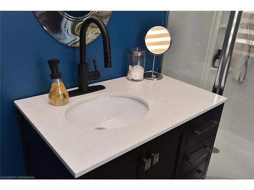 24 Winger Bay Lane, Selkirk, ON - Indoor Photo Showing Bathroom