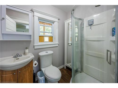 10 First Ave, Port Dover, ON - Indoor Photo Showing Bathroom