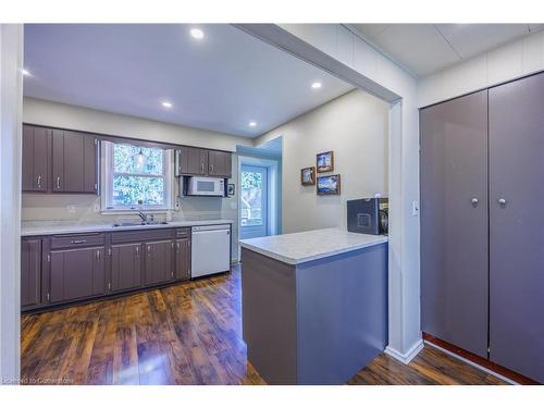 10 First Ave, Port Dover, ON - Indoor Photo Showing Kitchen With Double Sink