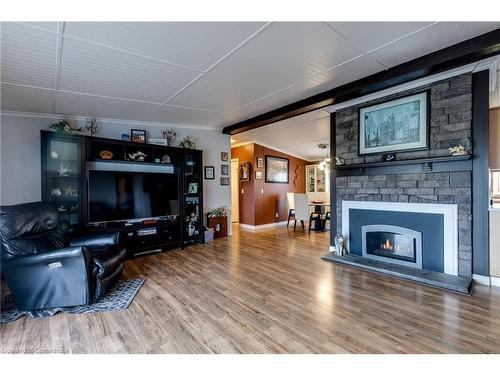 4 Marsh Cove, Nanticoke, ON - Indoor Photo Showing Living Room With Fireplace