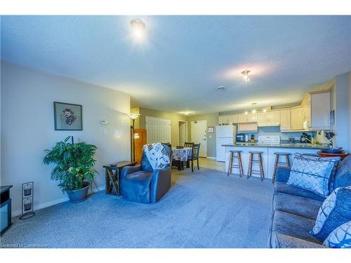 407-12 St. Andrew Street, Port Dover, ON - Indoor Photo Showing Living Room