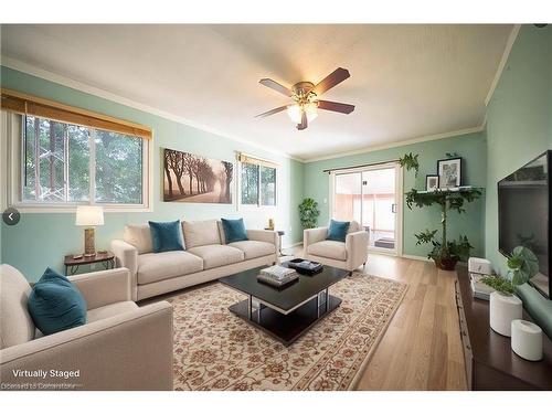 308 2Nd Concession Road, Tillsonburg, ON - Indoor Photo Showing Living Room