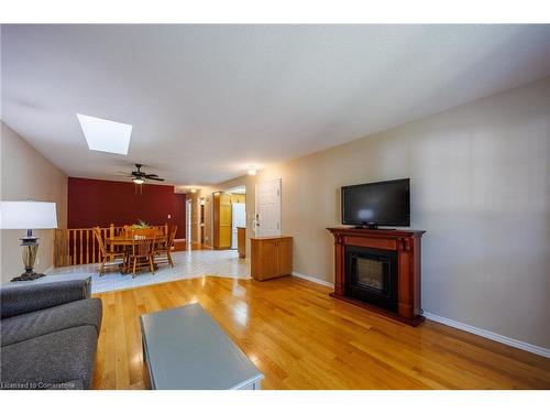 38-175 Victoria Street, Simcoe, ON - Indoor Photo Showing Living Room With Fireplace