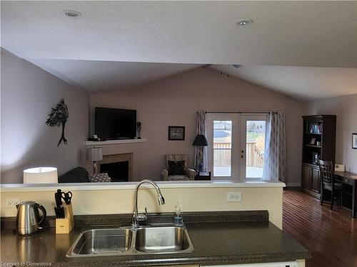 39 Driftwood Drive, Simcoe, ON - Indoor Photo Showing Kitchen With Double Sink