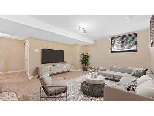 25 Stephens Court, Simcoe, ON - Indoor Photo Showing Living Room