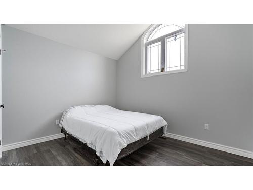 87 Driftwood Drive, Simcoe, ON - Indoor Photo Showing Bedroom